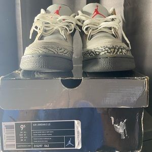 Jordan 3 Retro
Cool Grey (2007)